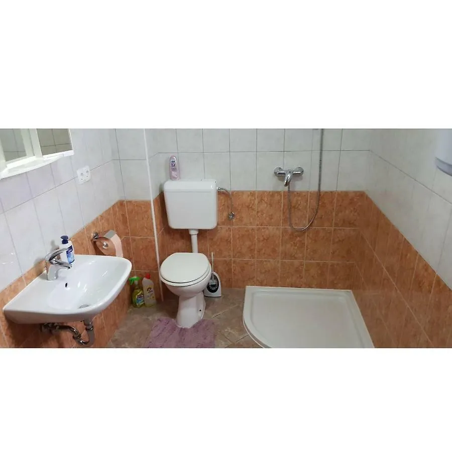 Apartament Slatina 13/1 Vir 0*,